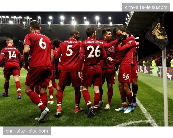 黄蜂教练临场调度灵活应对 联防时以罚球线策应破解 黄蜂教练临场调度灵活应对 联防时以罚球线策应破解